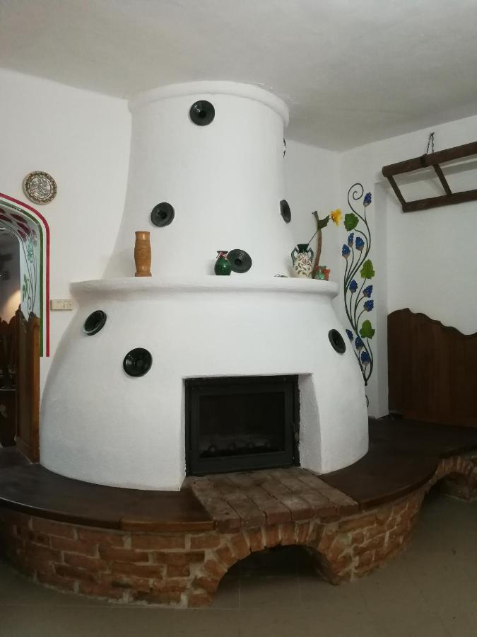 Bed and Breakfast Gomba Panzio Velem Exteriér fotografie