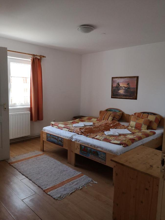 Bed and Breakfast Gomba Panzio Velem Pokoj fotografie